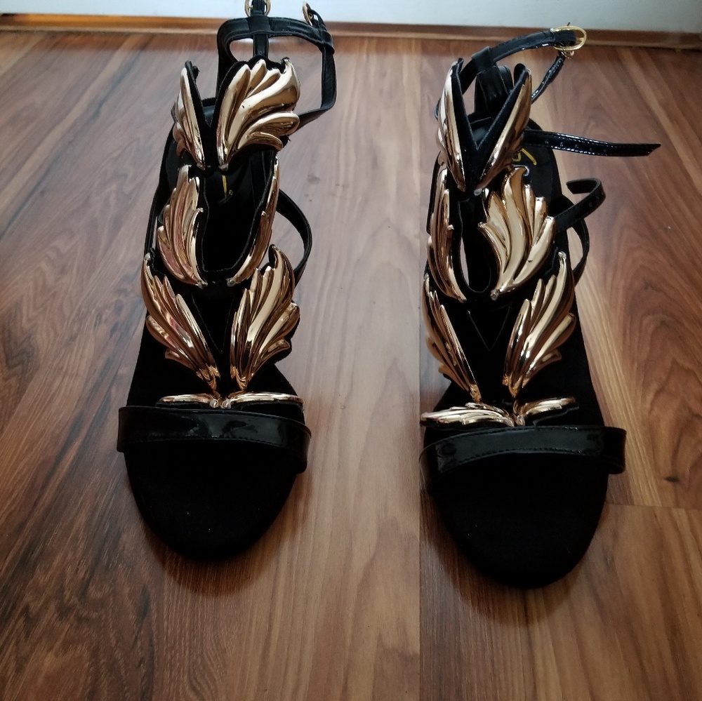 Sin Shoes